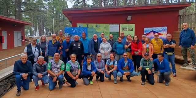 Foto de grupo de asistentes al V Encuentro de Clubes de Tenerife, jornada del sábado